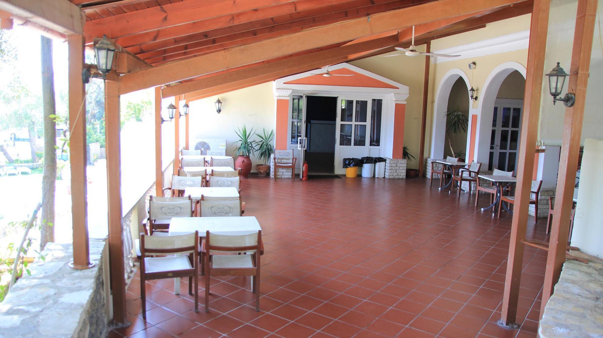 Corfu Village (Adults Only) Agios Ioannis Peristerion Exterior foto
